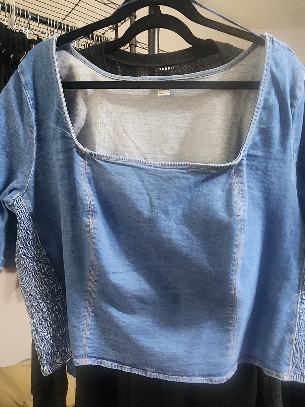 OLD NAVY Blue Square-Neck Denim Puff Sleeve Crop Top - Picture 5 of 6
